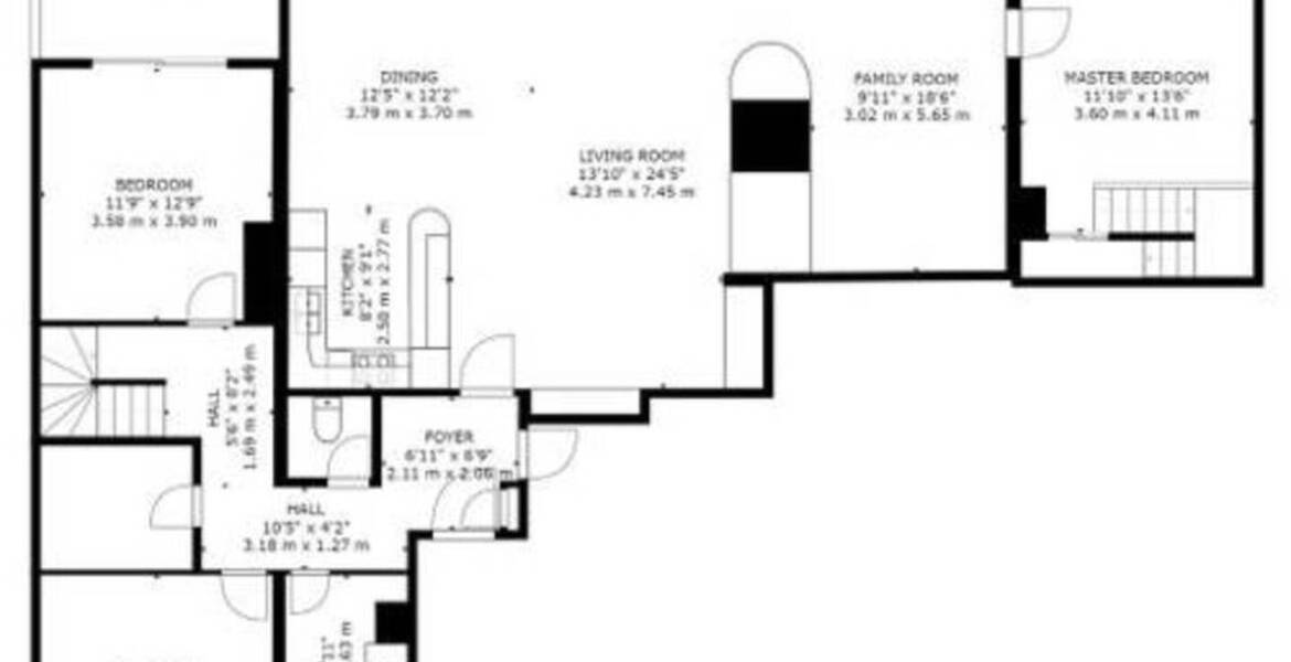 Con 5 habitaciones en ambos niveles, este apartamento 