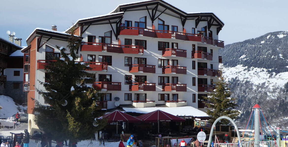 The apartment is in the heart of the pedestrian in La Tania