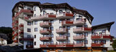 The apartment is in the heart of the pedestrian in La Tania