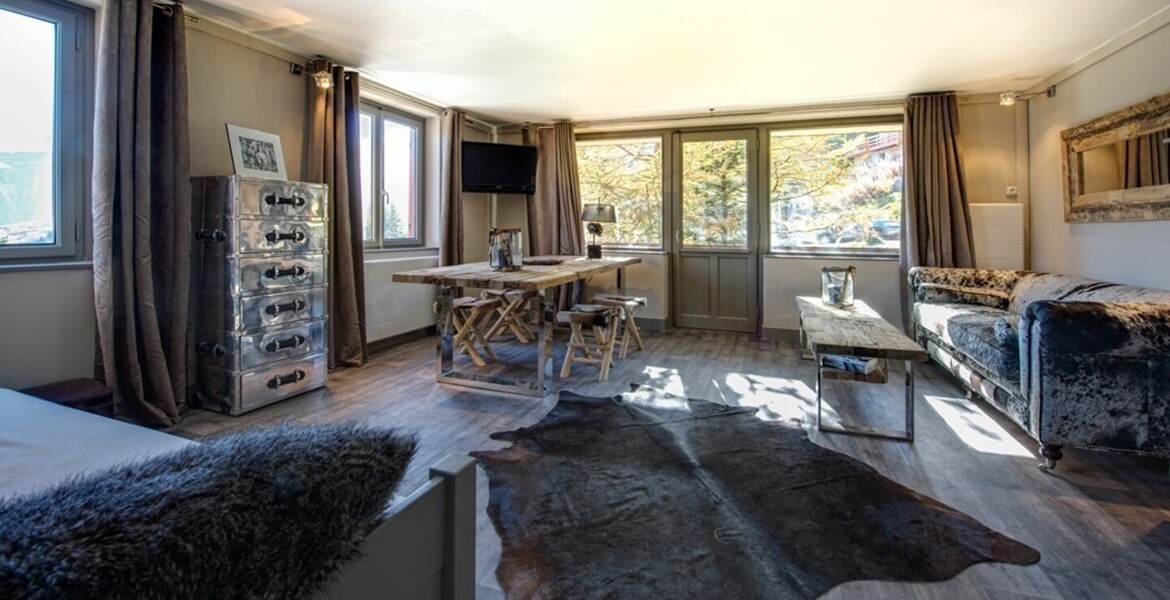 A warm, bright and cozy apartment in the heart of Courchevel