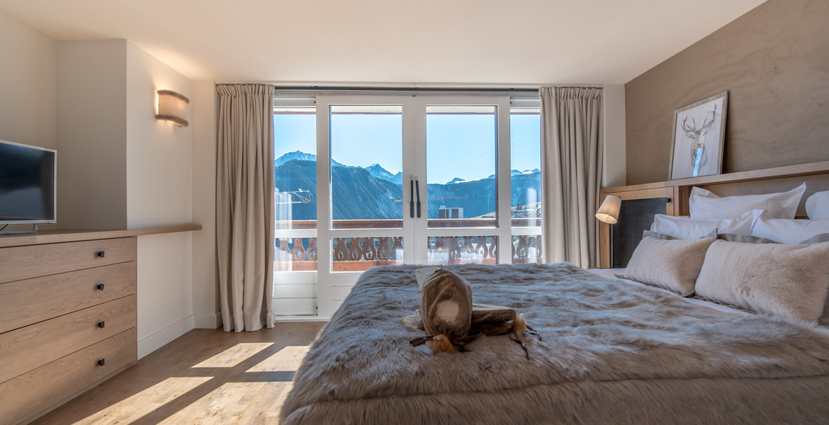 Enjoy an exceptional view in Courchevel 1850 with 96 sqm