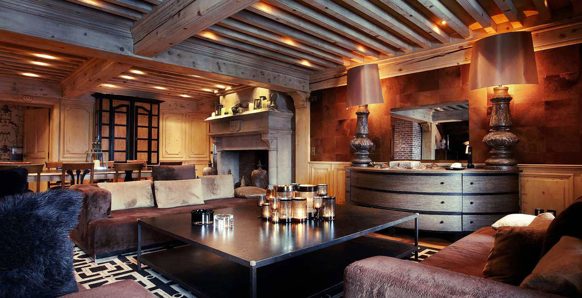 Located right in the centre of Courchevel 1850 Rue Park City