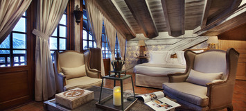 Located right in the centre of Courchevel 1850 Rue Park City