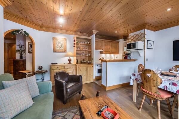 This apartment has two bedrooms allowing you to stay for 4 