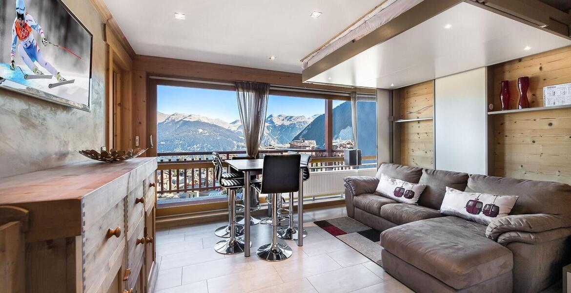 The apartment is a large 2-room located in Courchevel 