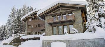 Un chalet de luxe avec piscine intérieure à louer Courchevel