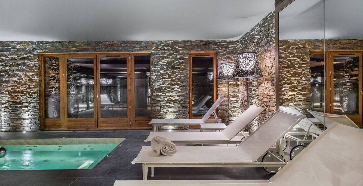 Chalet à louer à Courchevel 1650 Moriond de 400 m² et 5 cham