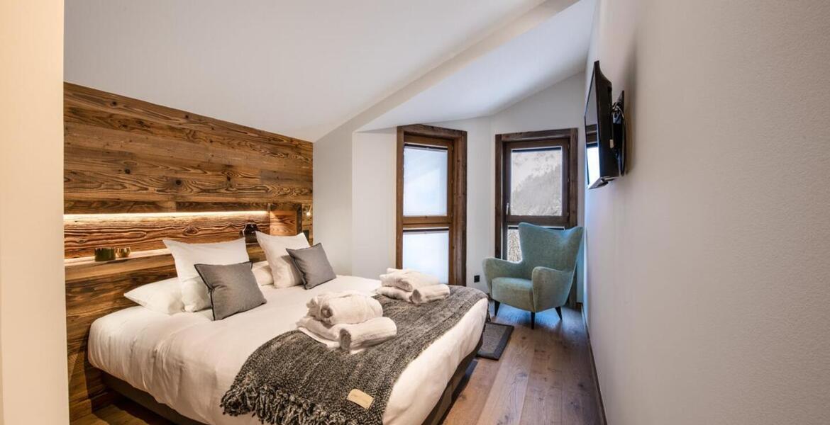 Situé au coeur du village de Courchevel Moriond avec 195 m² 