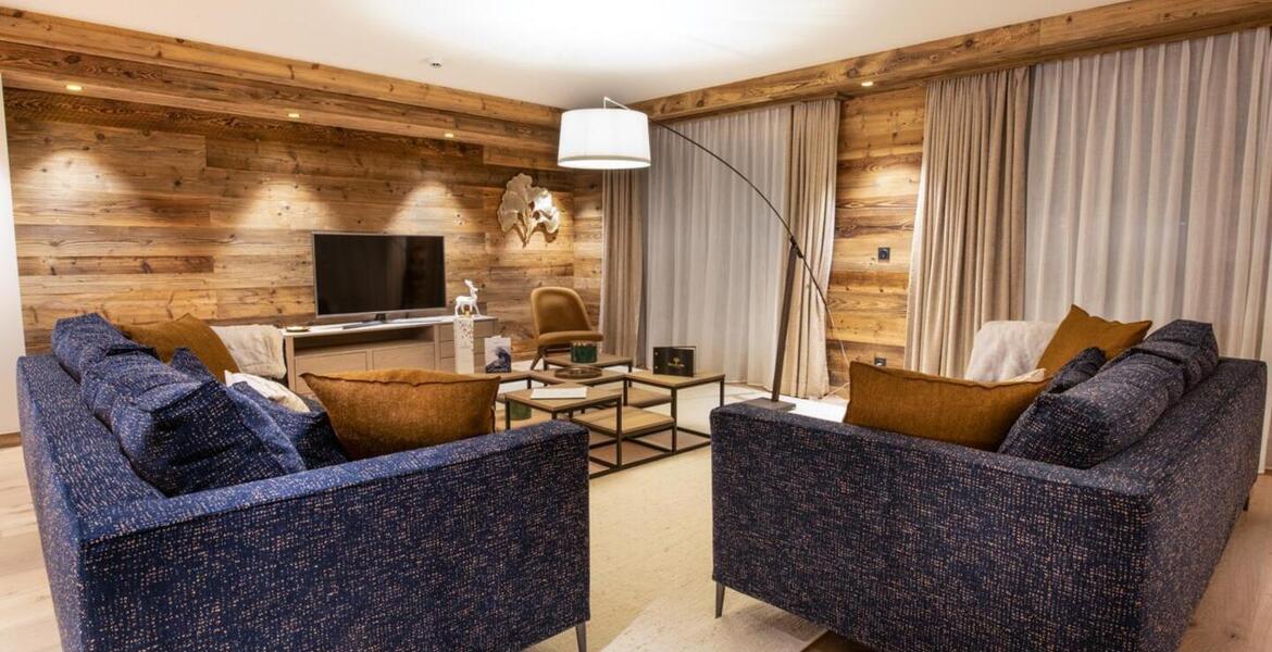 Situé au coeur du village de Courchevel Moriond avec 195 m² 