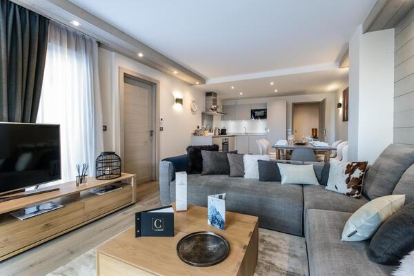 Vous offre un agréable espace de vie de 84m2 Courchevel 