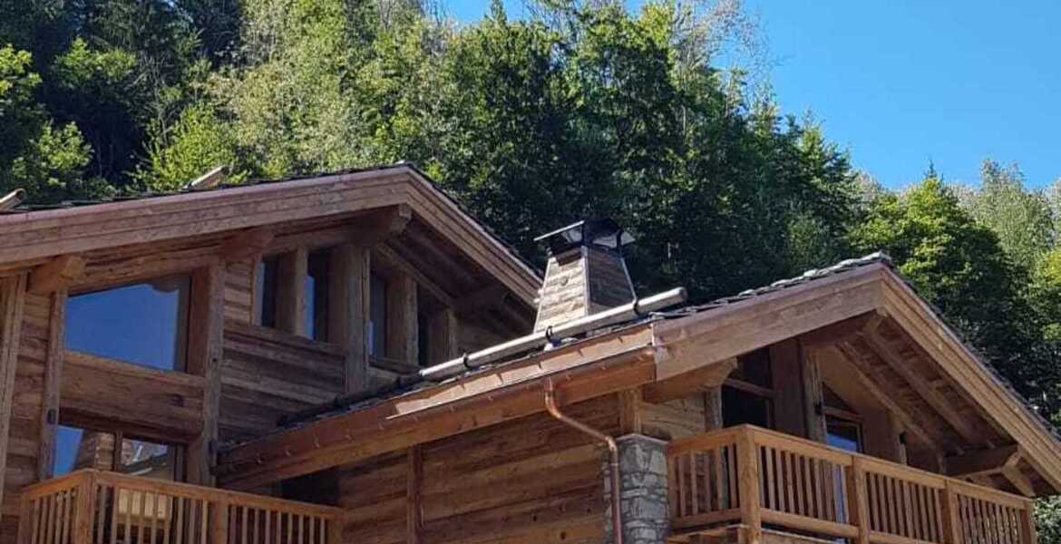 Un chalet familial avec piscine à Courchevel-Le Praz à louer