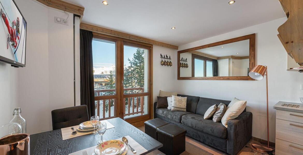 This cosy apartment for rental is located in Courchevel 1650