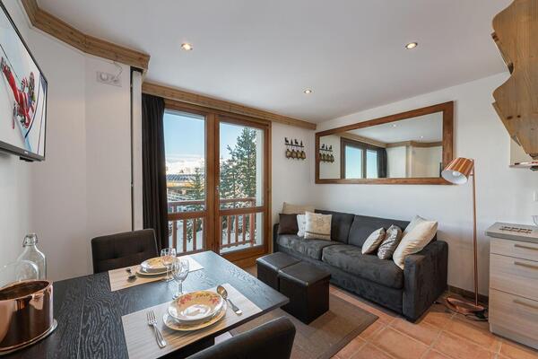 This cosy apartment for rental is located in Courchevel 1650