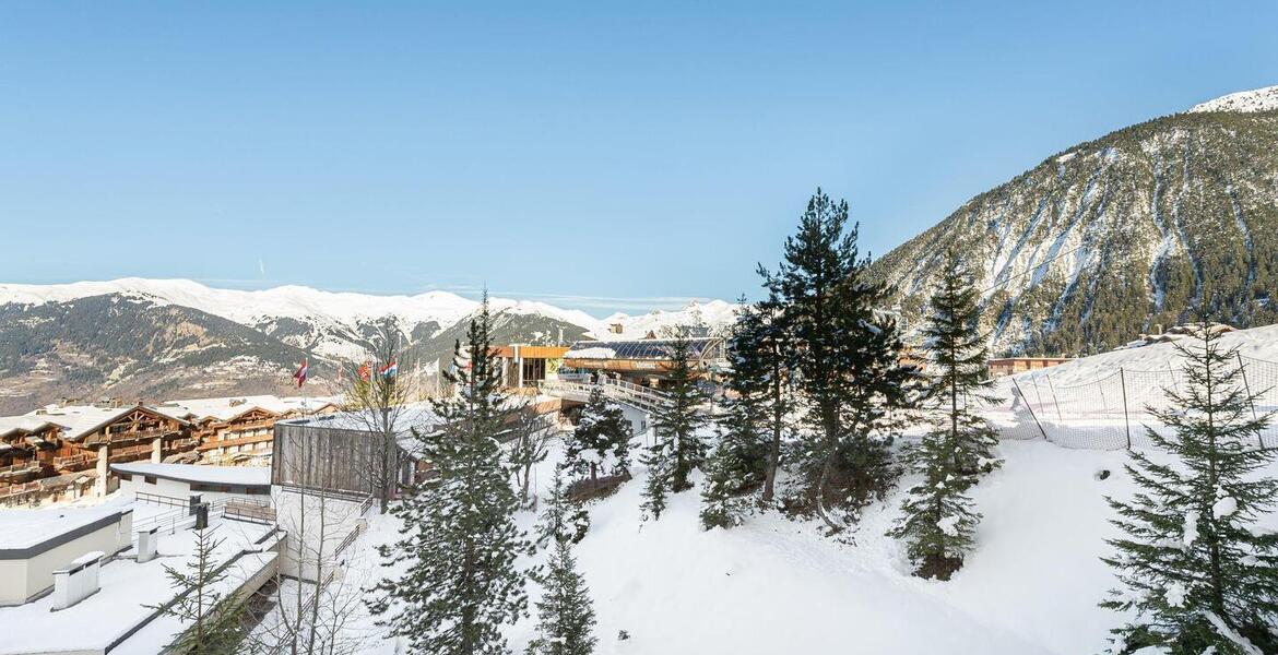 Cet appartement cosy à louer est situé à Courchevel Moriond 