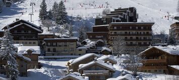 Chalet de 220m2 avec 5 chambres à coucher à louer Courchevel