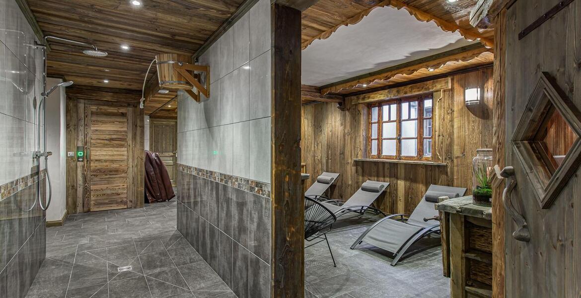 Le splendide Chalet, situé à Courchevel Le Praz est à louer.