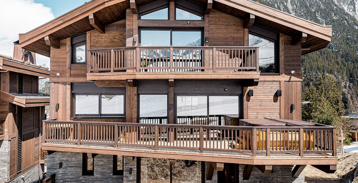 Chalet for rent in Le Belvedere, Courchevel Moriond 560m²