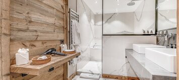 Chalet recién renovado en alquiler en Courchevel 1850 400 m2