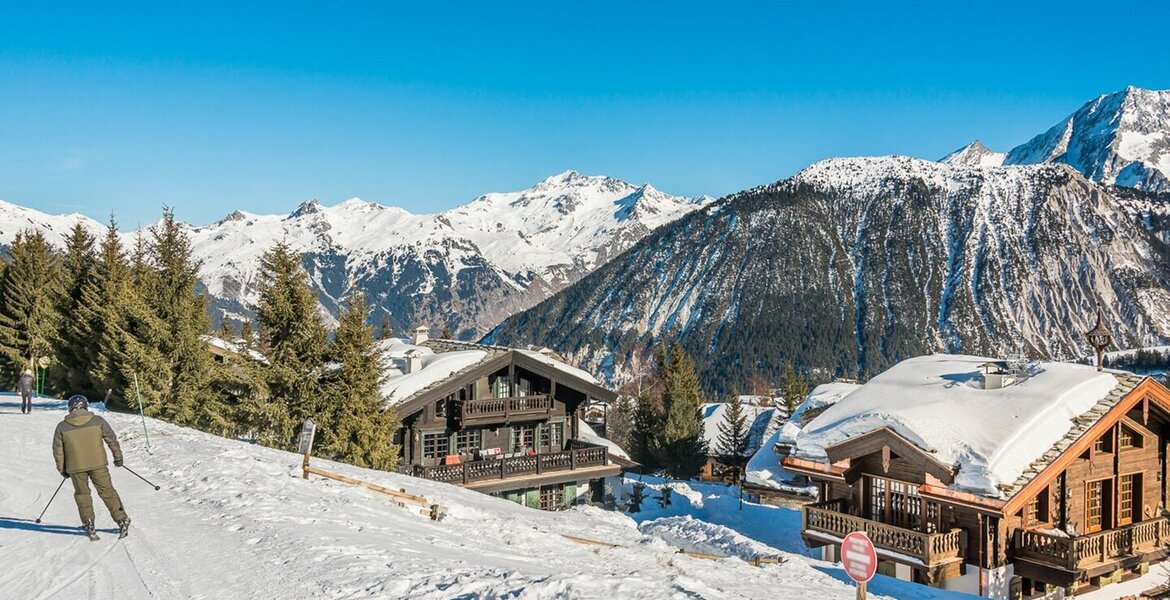 Newly renovated chalet for rent in Courchevel 1850 with 400m