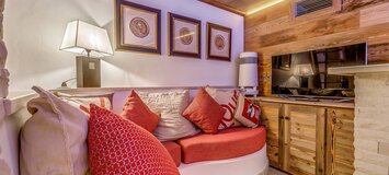 Newly renovated chalet for rent in Courchevel 1850 with 400m