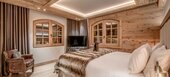 Newly renovated chalet for rent in Courchevel 1850 with 400m