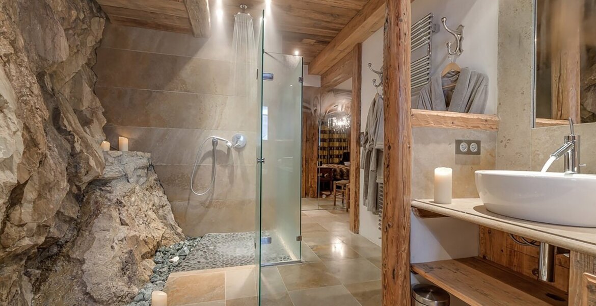 Extraordinary ​​​​​​​chalet for rent in Val d'Isere 800 sqm