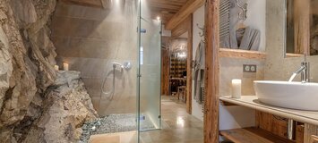 Extraordinary ​​​​​​​chalet for rent in Val d'Isere 800 sqm