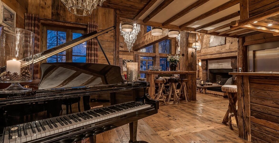 Extraordinary ​​​​​​​chalet for rent in Val d'Isere 800 sqm