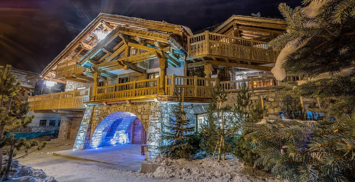 Chalet unique à louer à Val d'Isère avec 500m2 