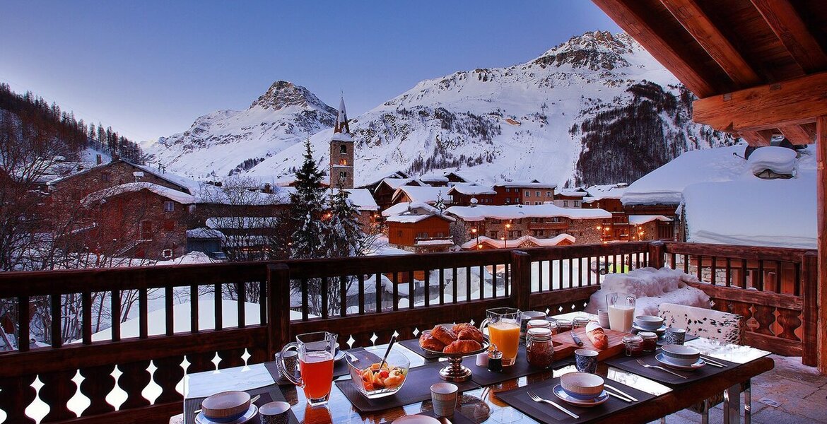 Chalet for rent in Val d’Isère with 1000 sqm with 6 bedrooms