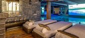 Chalet for rent in Val d’Isère with 1000 sqm with 6 bedrooms