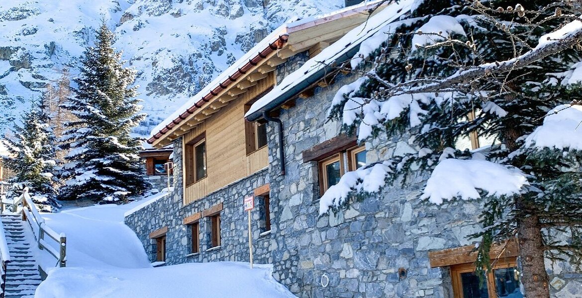 Fully renovated Chalet for rent in Val d’Isère 5 bedrooms 