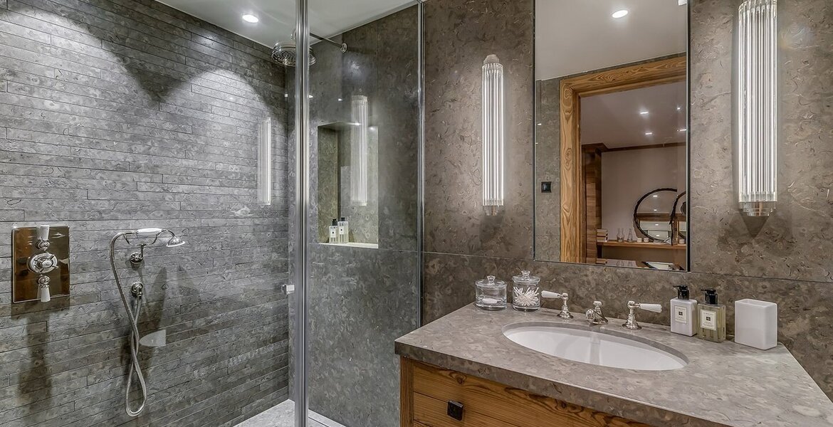 Luxury Ski-in/Ski-out Rental Apartment in Méribel