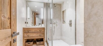 Luxury Ski-in/Ski-out Rental Apartment in Méribel