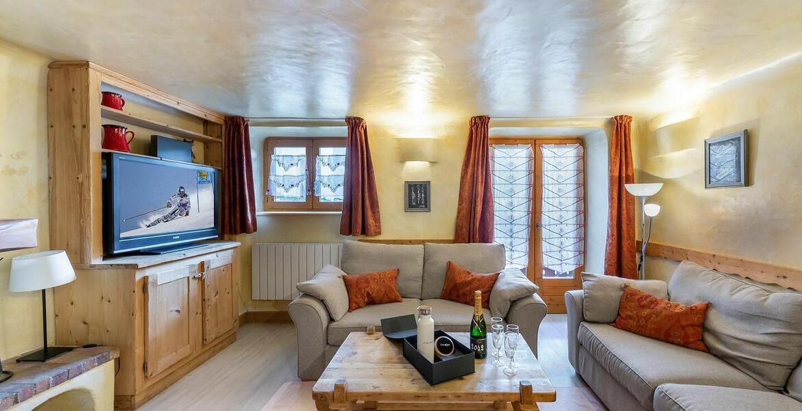 Incredible ​​​​​​​chalet for rent in Courchevel 1650 110 sqm