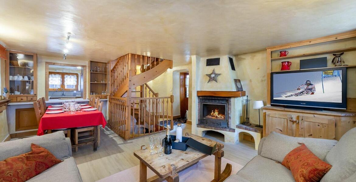 Incredible ​​​​​​​chalet for rent in Courchevel 1650 110 sqm