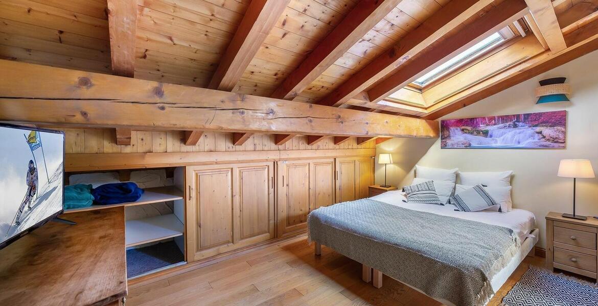 Incredible ​​​​​​​chalet for rent in Courchevel 1650 110 sqm