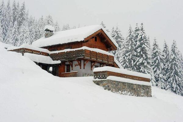 Chalet for rent with 200 sq.m and 6 bedrooms for 11 guests 