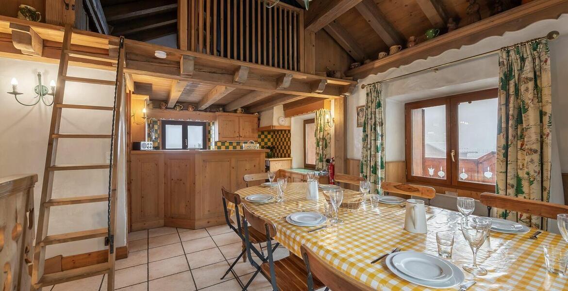 Chalet for rent with 200 sq.m and 6 bedrooms for 11 guests 