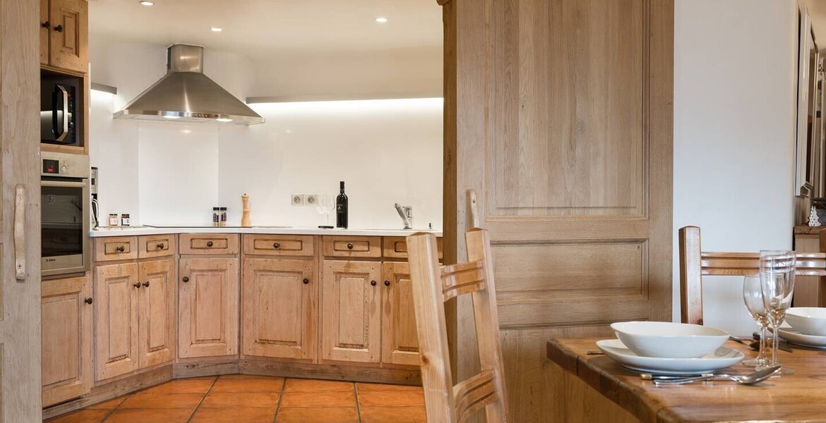 Luxury 5-Bedroom Ski Apartment in Heart of Courchevel 1850