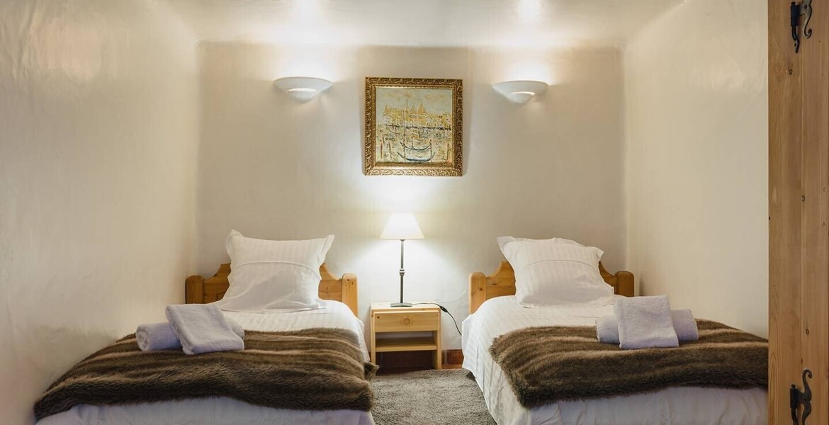 Luxury 5-Bedroom Ski Apartment in Heart of Courchevel 1850