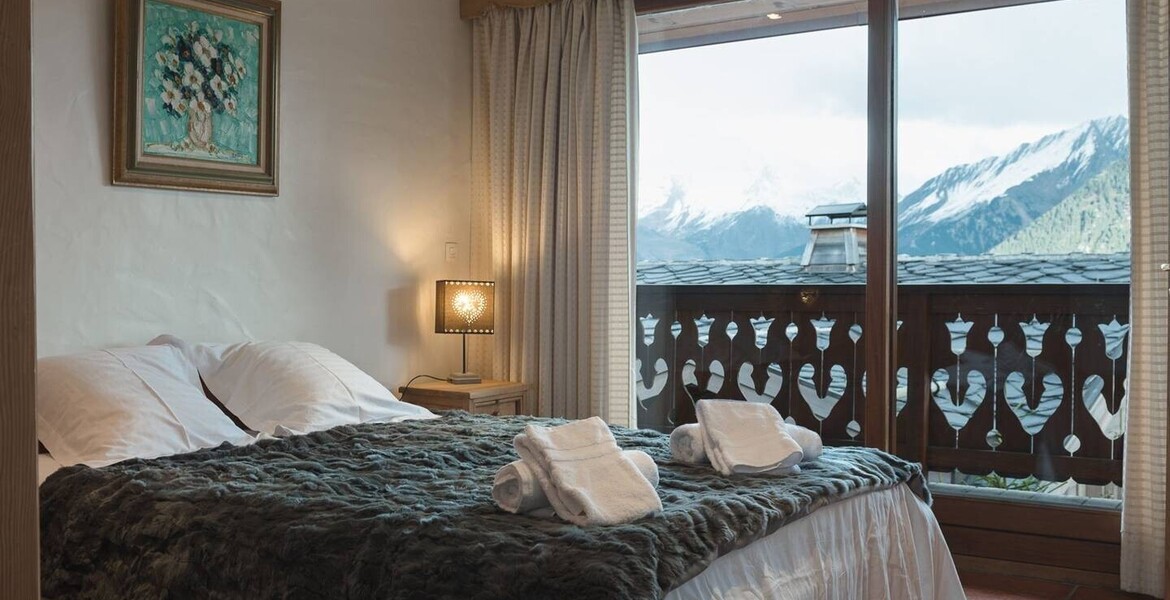 Luxury 5-Bedroom Ski Apartment in Heart of Courchevel 1850