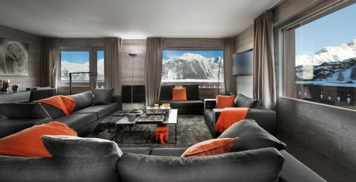 Located in a luxury residence, ski-in ski-out, magnificent