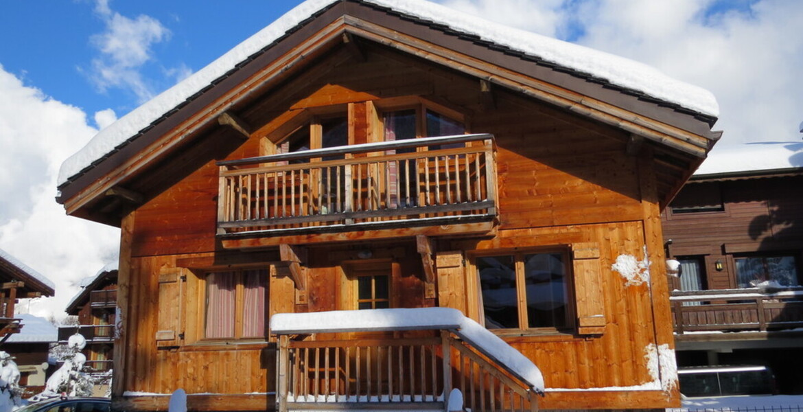 Beau chalet de 3 chambres de 80 m2 à louer à Courchevel 1300