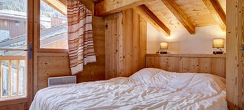 Nice 3 bedrooms 80 sq-m chalet for rent in Courchevel 1300