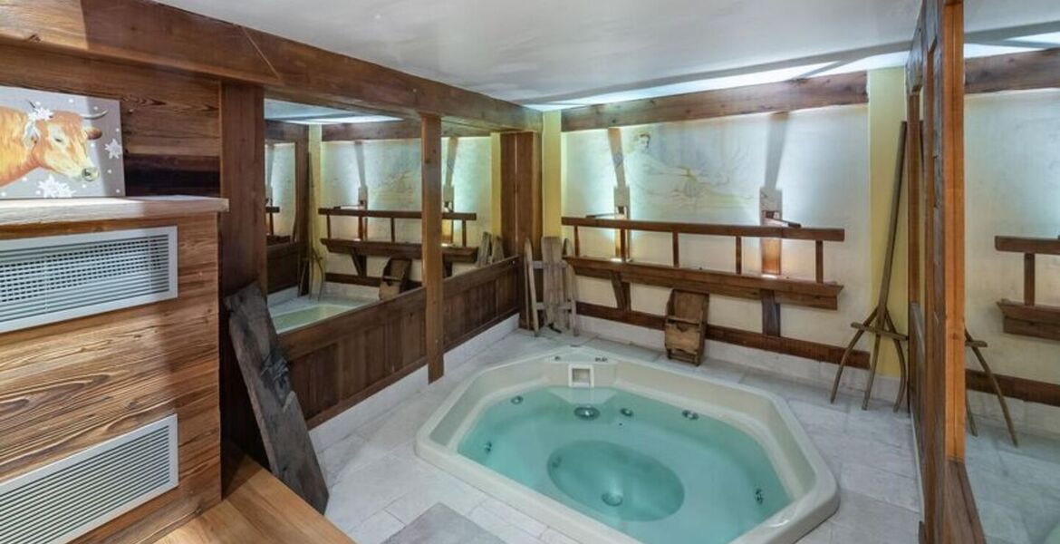 Chalet for rent in Plantret Courchevel 1850 with 230 sqm 