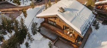 Chalet for rent in Bellecôte, Courchevel 1850 with 530 sqm
