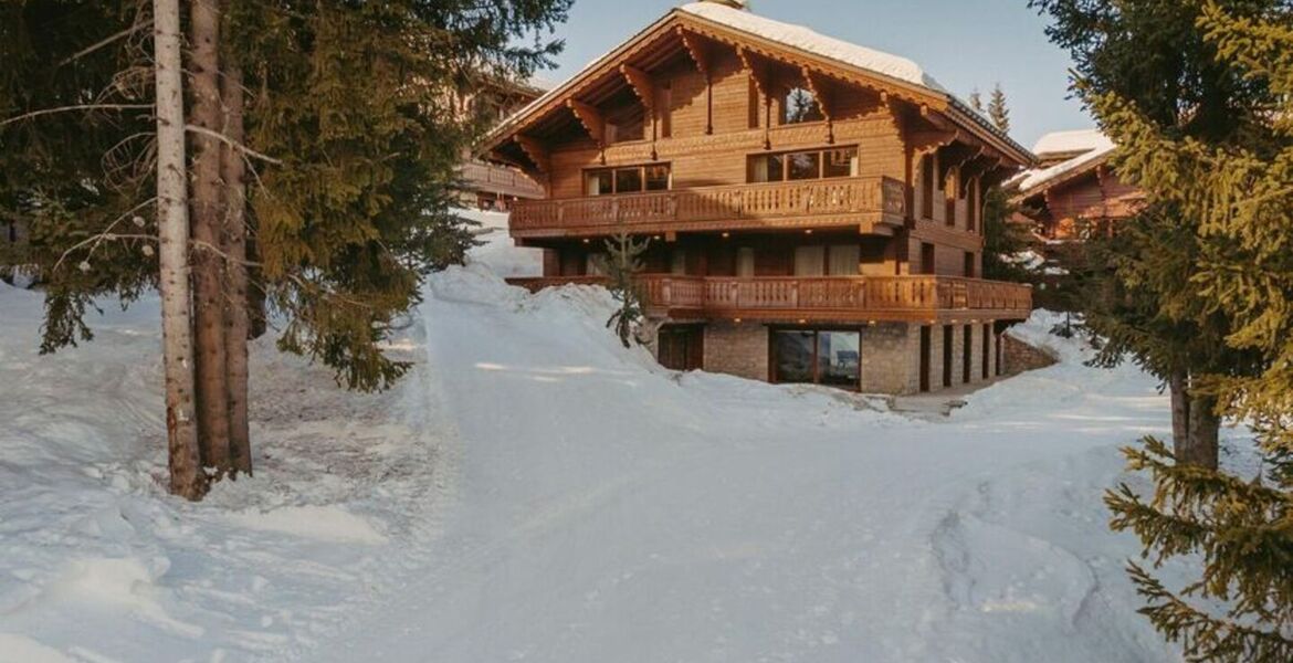 Chalet for rent in Bellecôte, Courchevel 1850 with 530 sqm