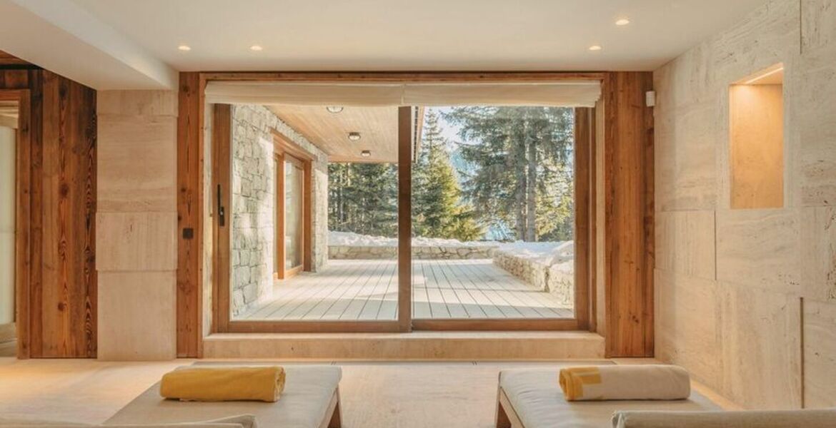 Chalet for rent in Bellecôte, Courchevel 1850 with 530 sqm