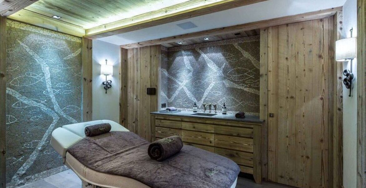 Chalet for rent in Plantret, Courchevel with 890 sqm 